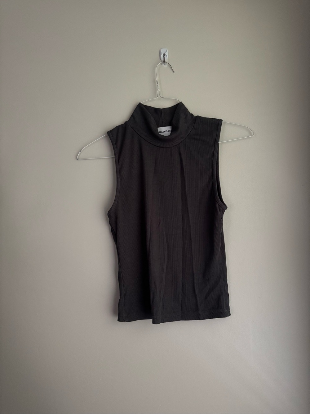 Talentless Ribbed Sleeveless Turtleneck Top - Charcoal (M)